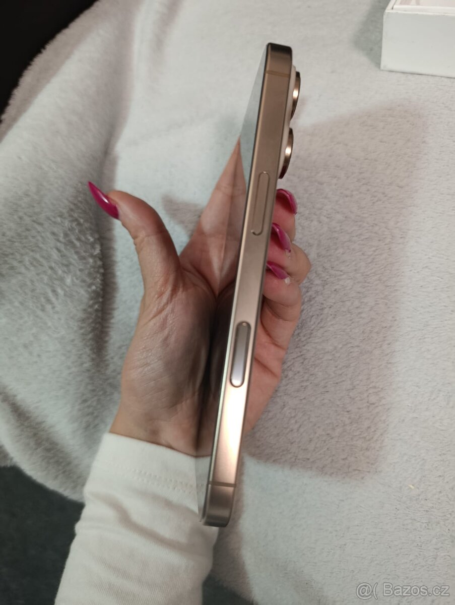 Apple iPhone 16 PRO 128GB - 3