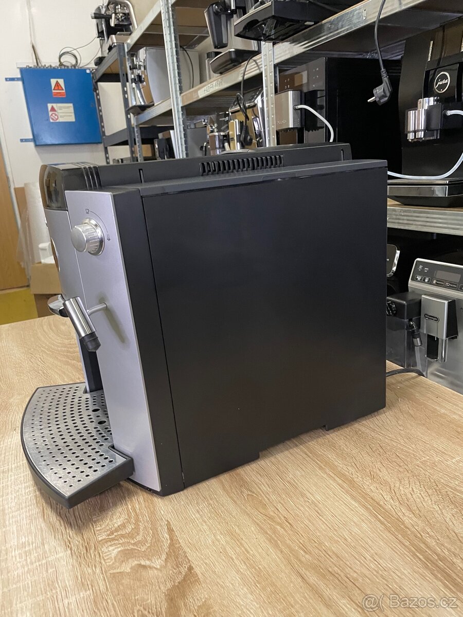 Kávovar Jura Impressa F70 - 3