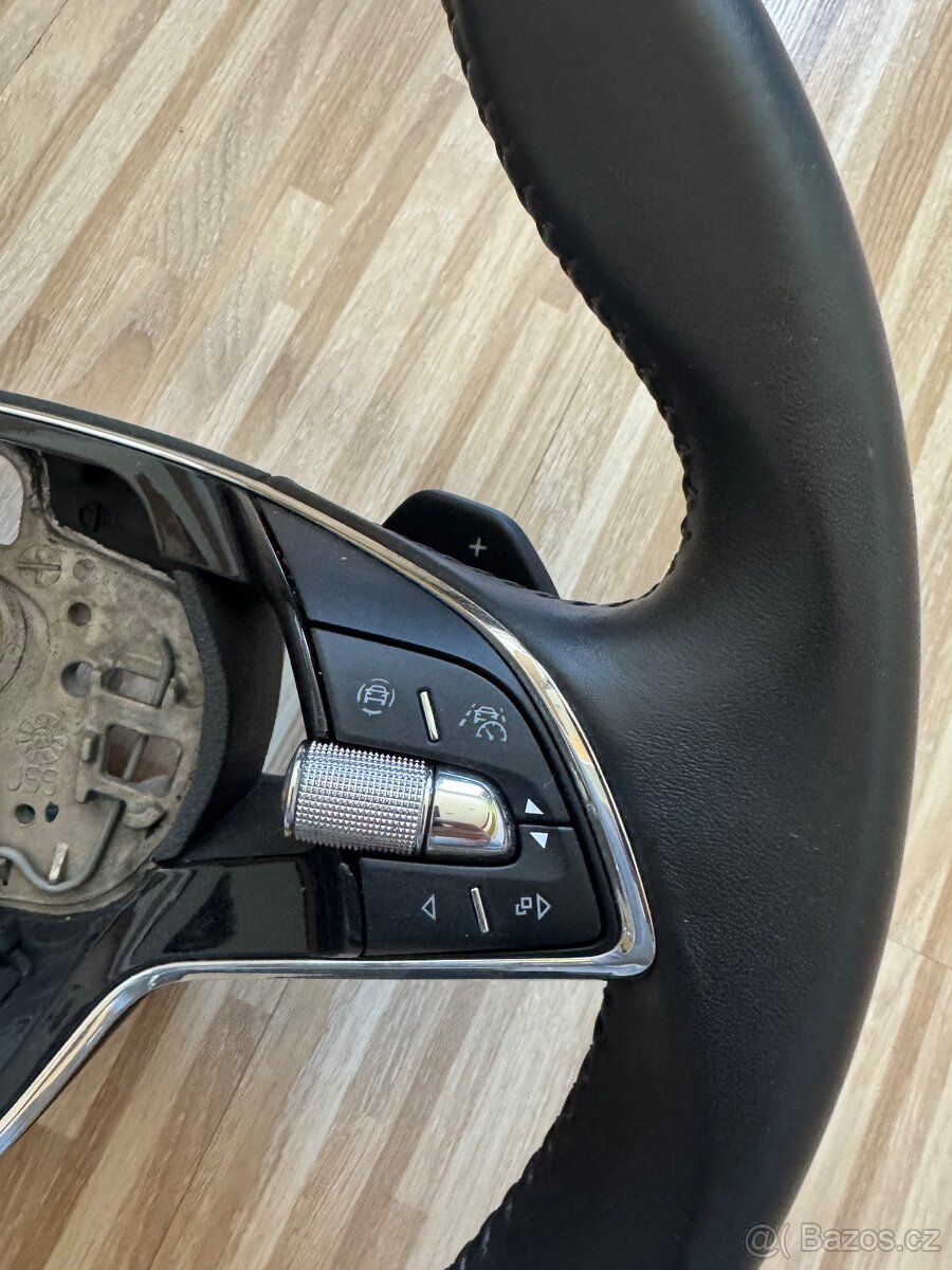 Multifunkční vyhřívaný kožený volant - 3