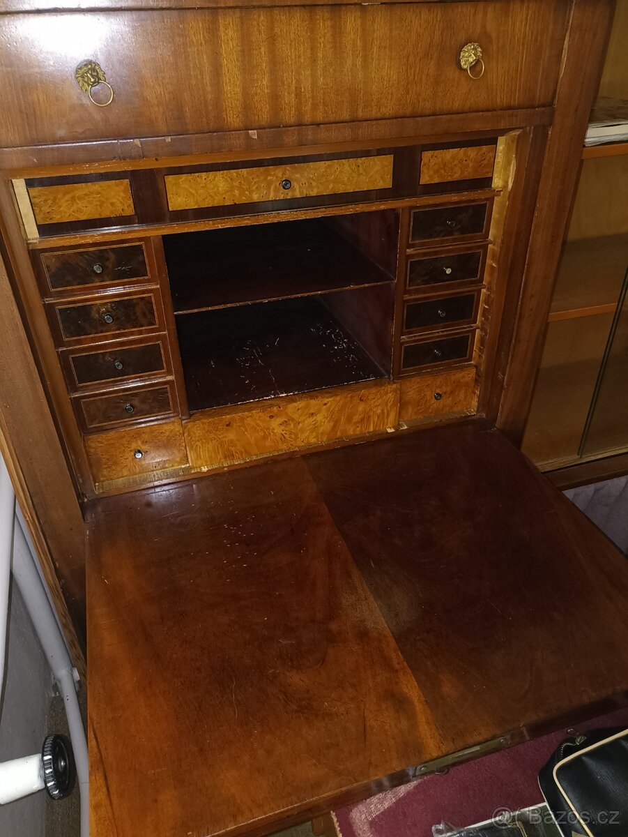 Starožitný sekretář - 3