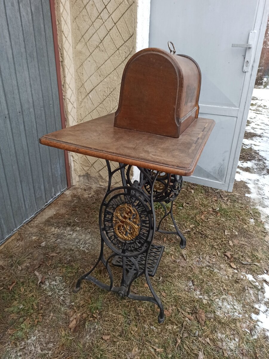 Luxusní šicí stroj Singer - 3