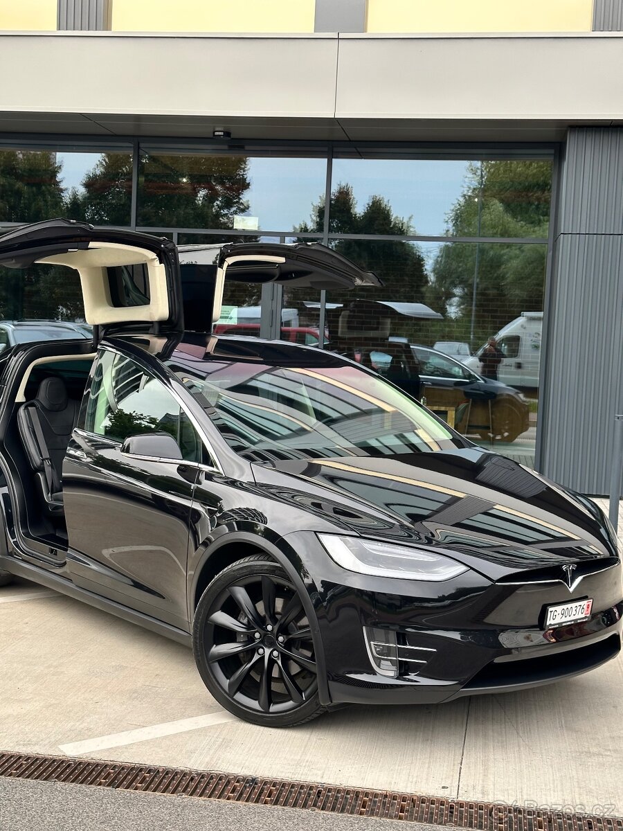 Tesla Model X 100D – rok 2017 - 3
