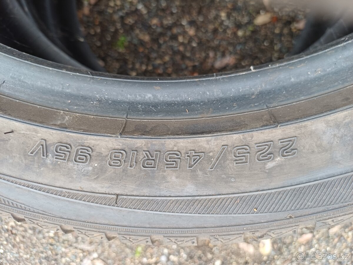 225/45r18 zimni - 3