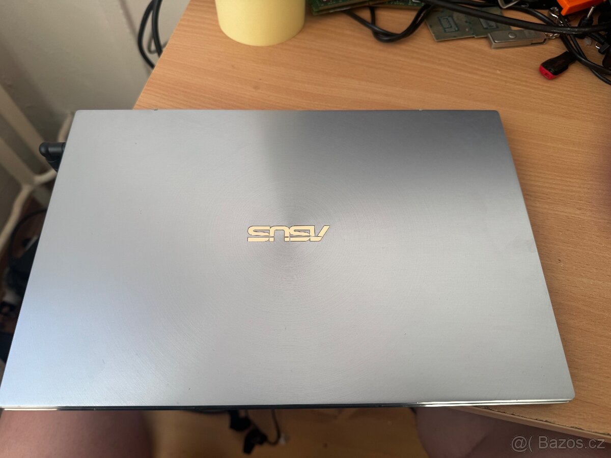 asus zenbook i7,16GB,512GB - 3