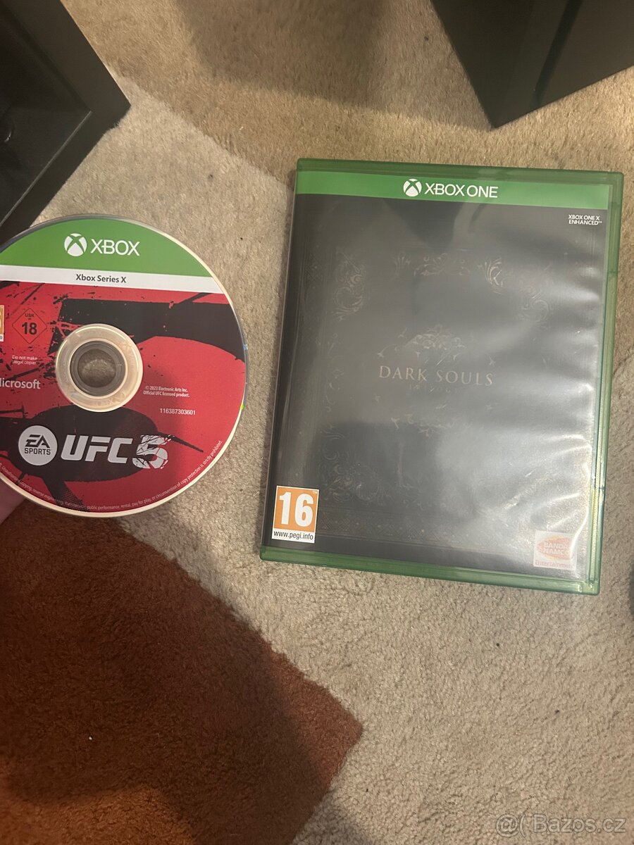 Xbox series X + 2 ovladače a 2 hry - 3