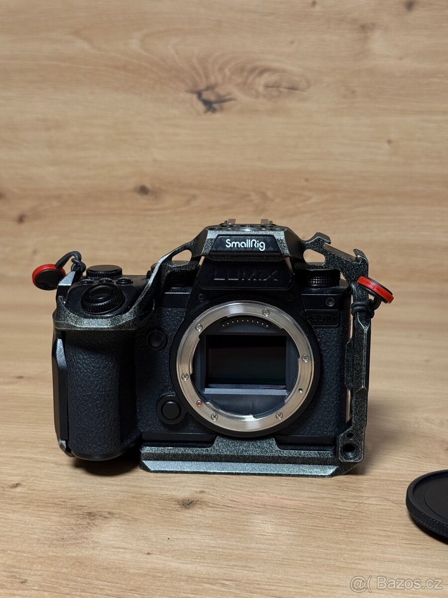 Panasonic LUMIX S5iix - 3