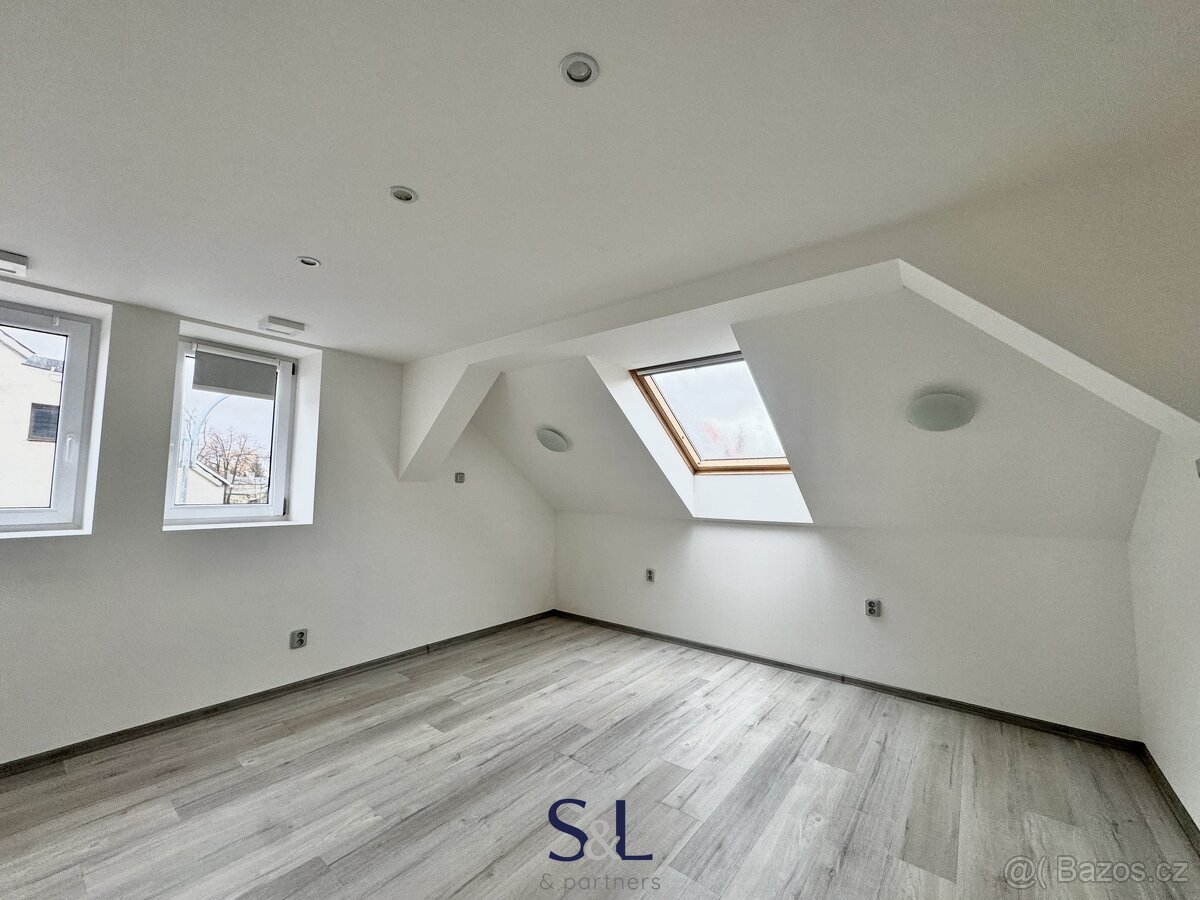 Pronájem bytu 4+kk v Kamenickém Šenově, ulice Palackého - 3