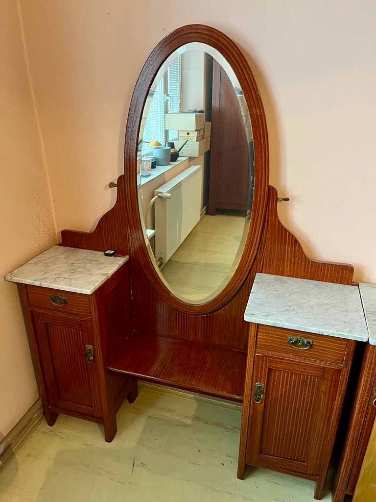 Starožitný nábytek - 3