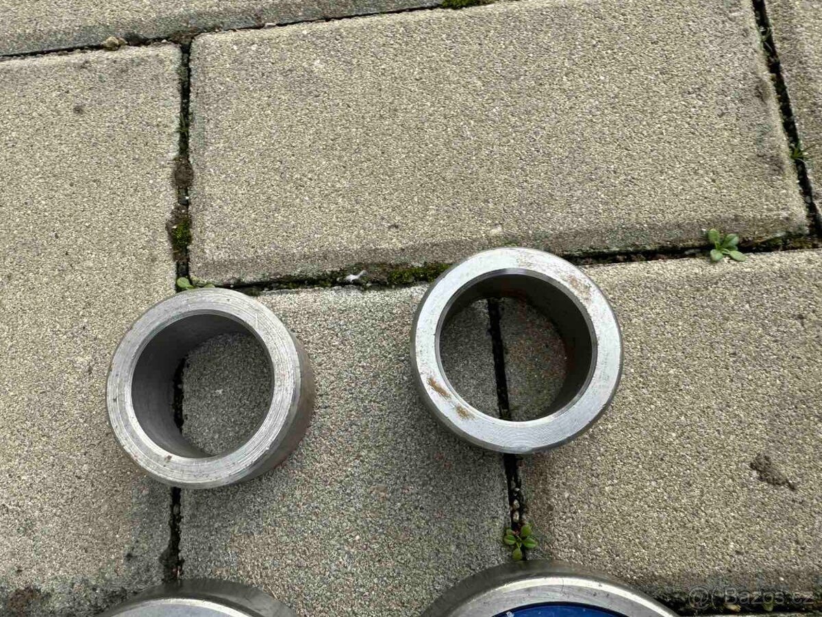 Volha Gaz-24,Gaz 2410, ložiska poloos zadní nápravy - 3