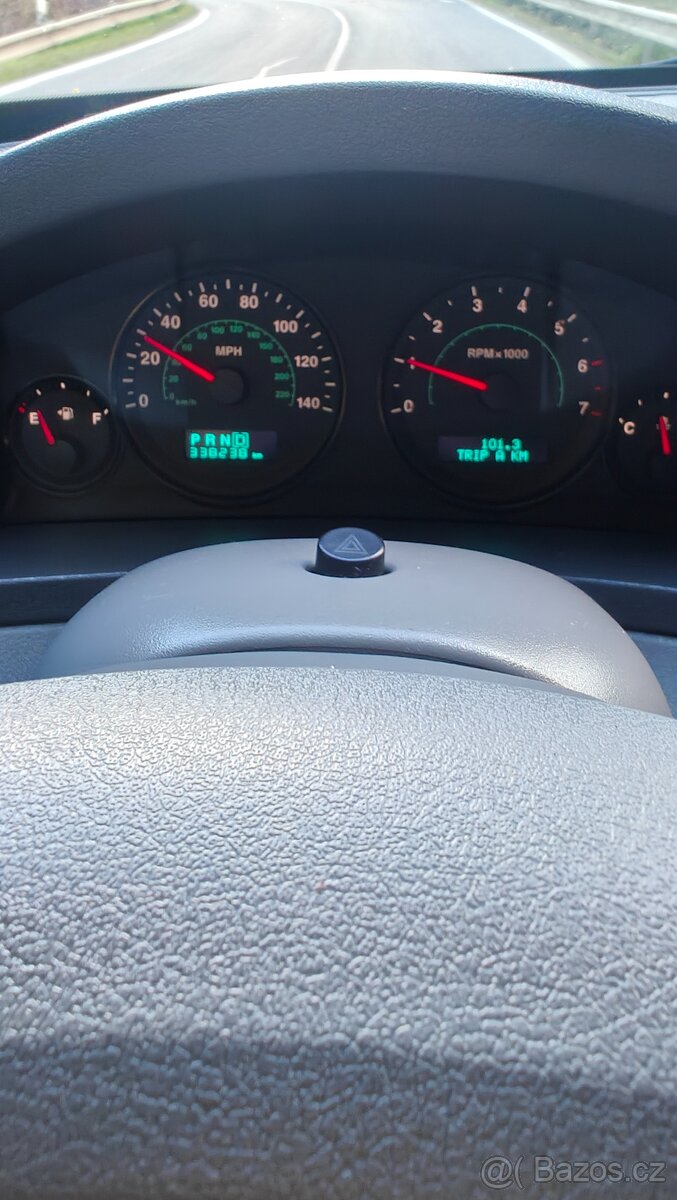 Jeep grand Cherokee 3,7 benzín LPG - 3