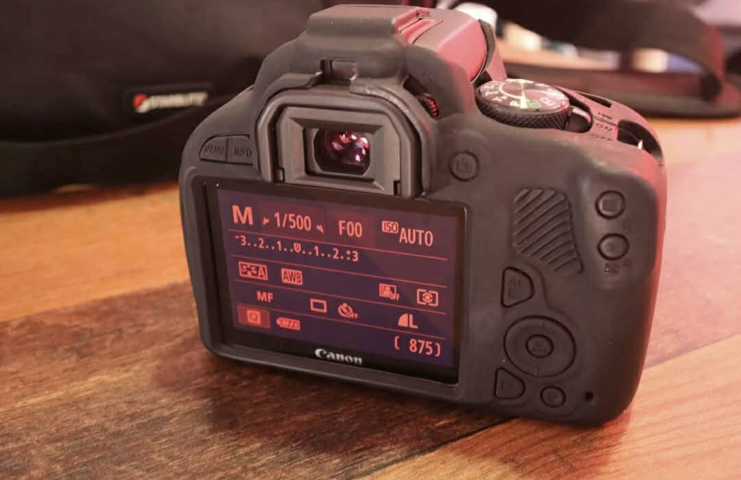 Canon EOS 100D + EF-S 18-55 IS STM - 3