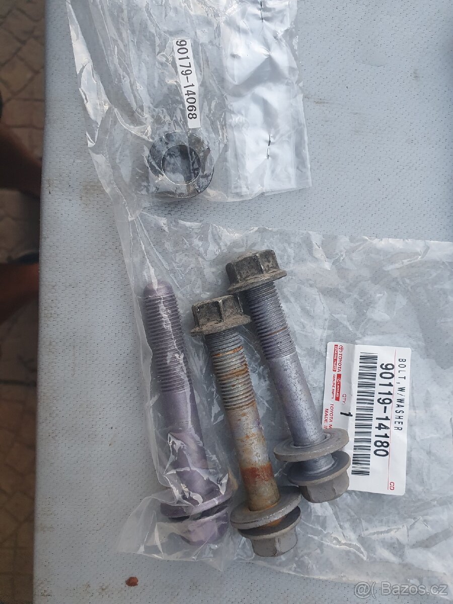 Corolla E21 doraz kapoty - 3