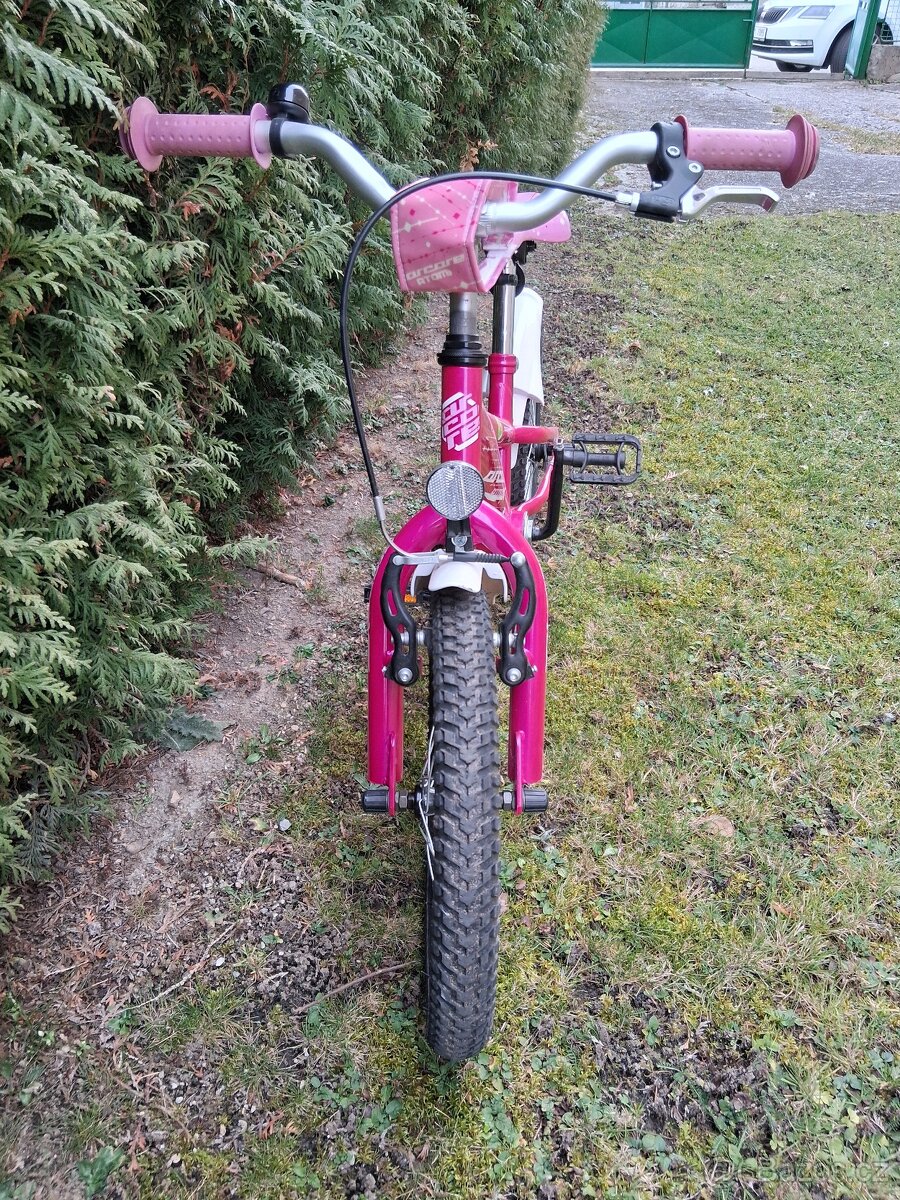 Dívčí kolo 16 - 3