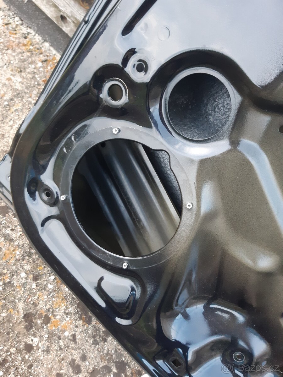 Pravé zadní dveře VW combi, C3 - 3