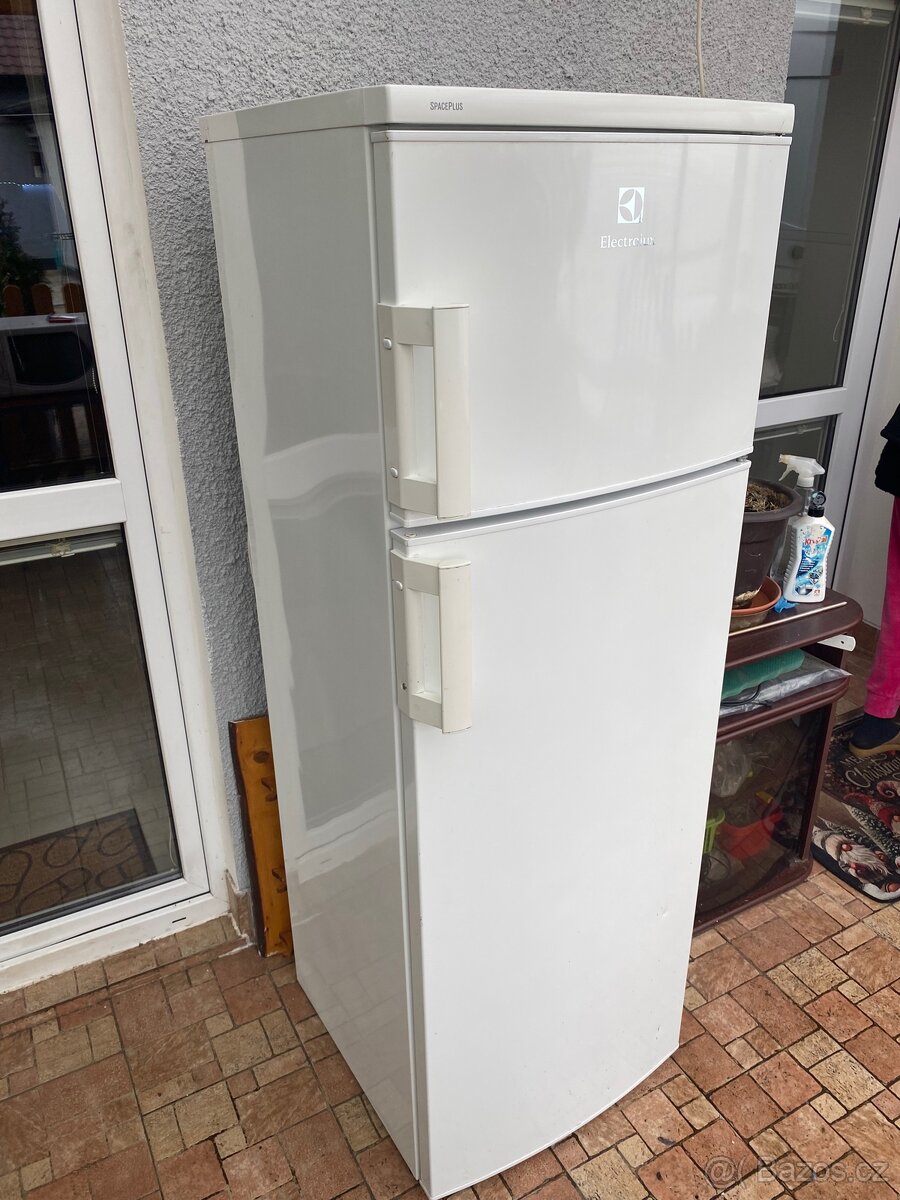 Prodám lednici Elektrolux - 3