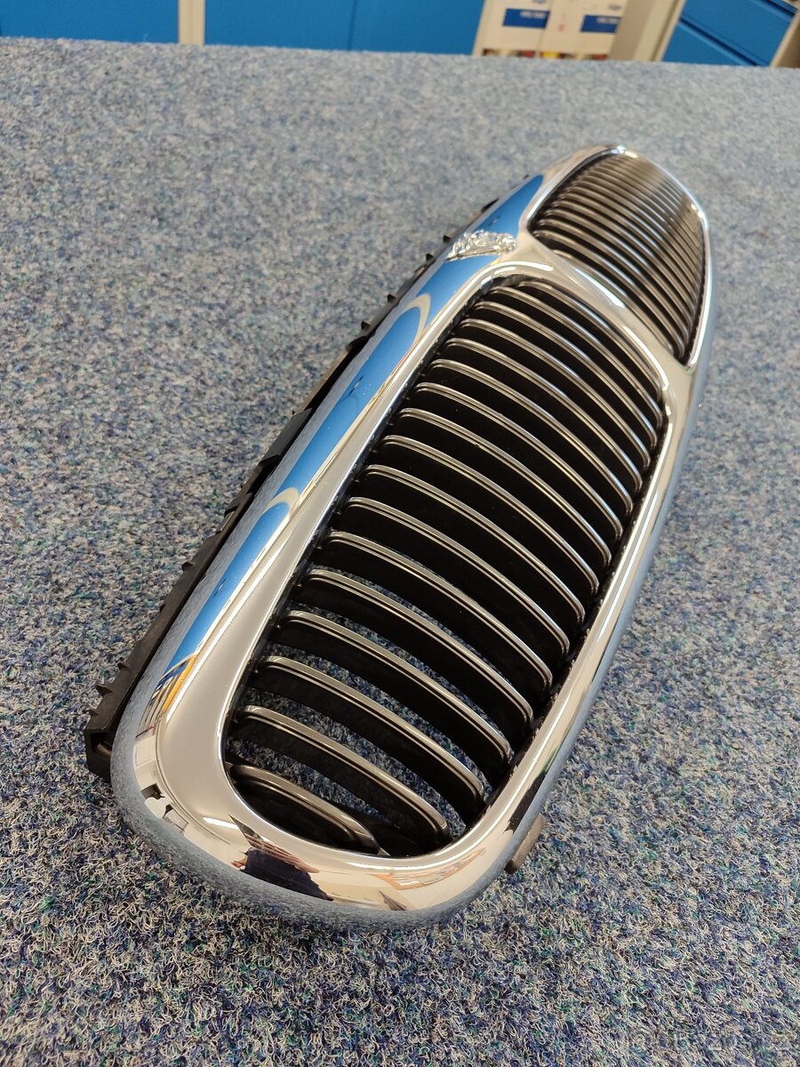 Maska (gril) Jaguar x type - 3