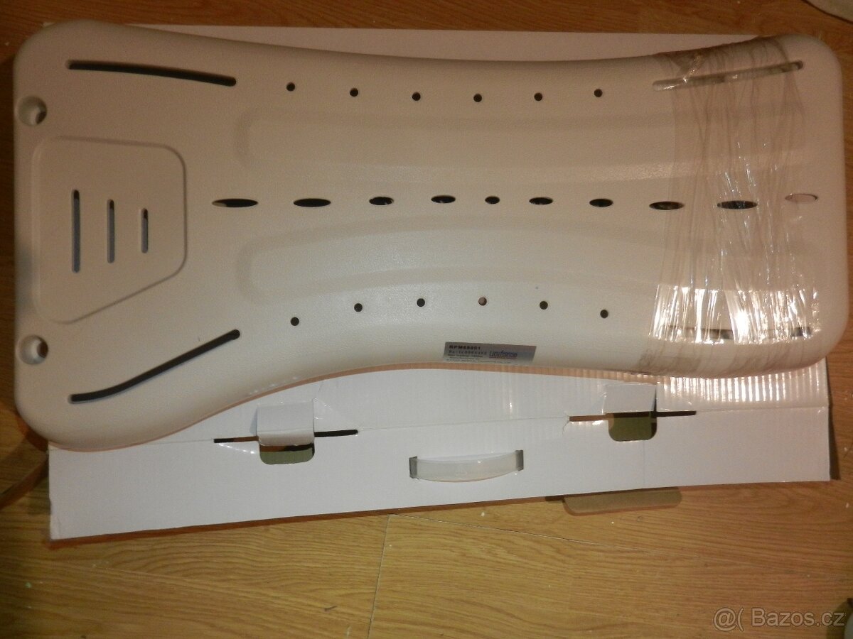 Sedačka na vanu s madlem, Nová, Sleva 64% (Prodáno) - 3