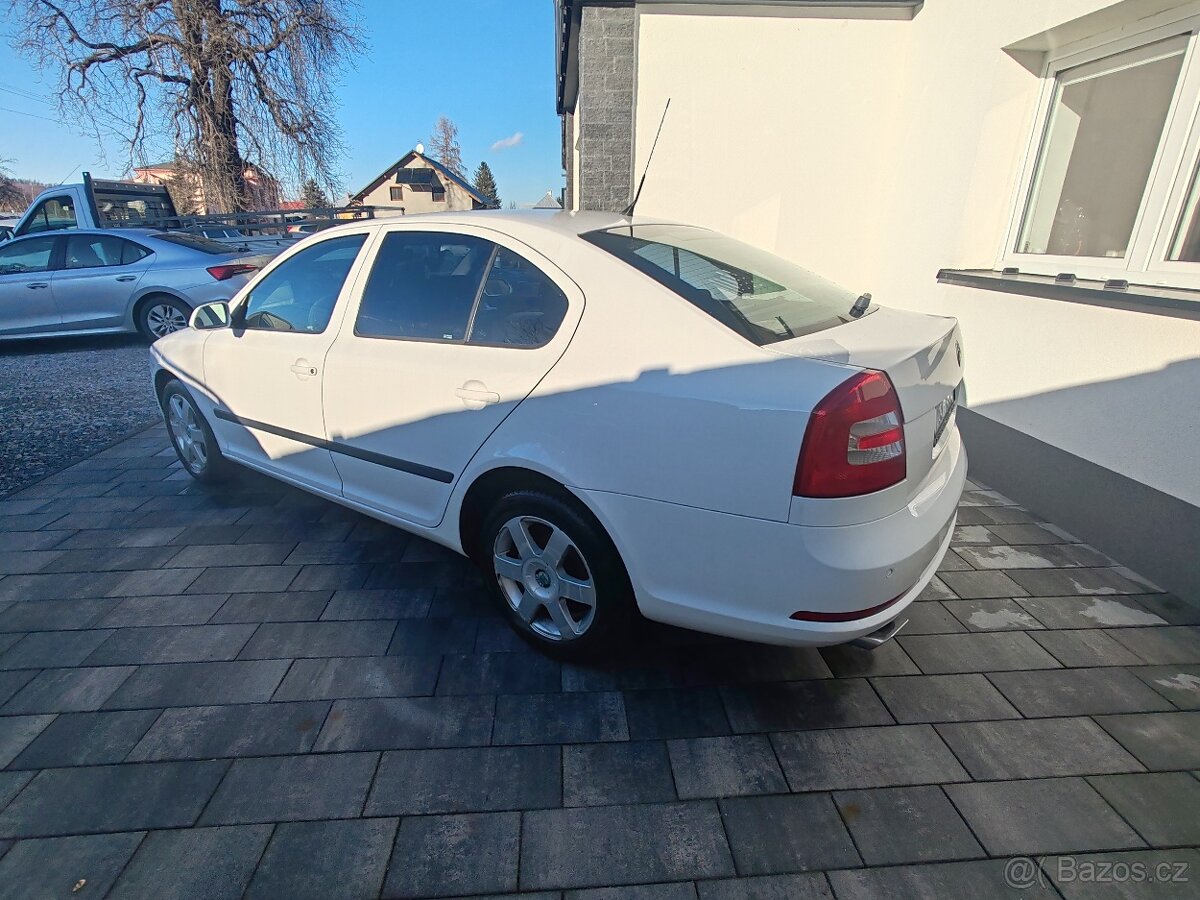 Škoda Octavia 1.6i,automat - 3