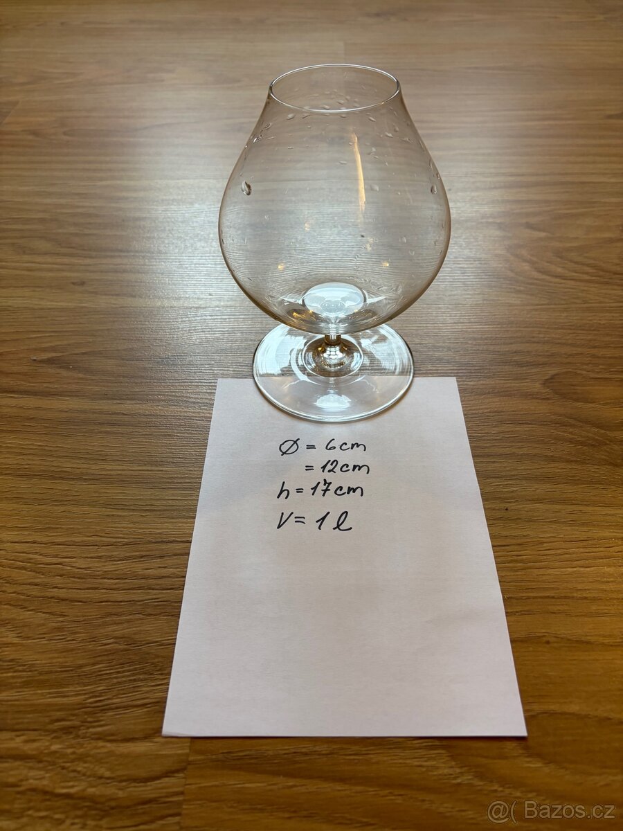 Obří skleněné číše - 3