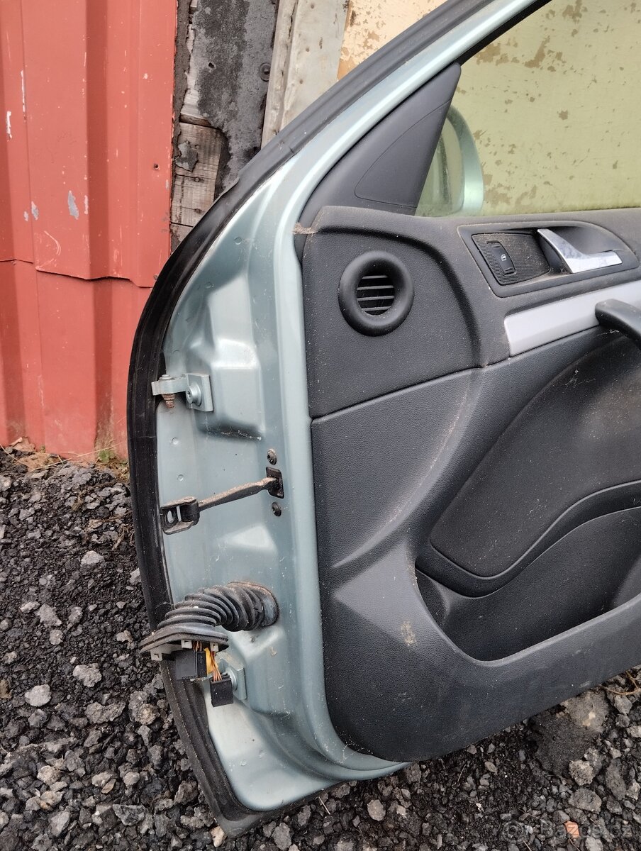 ŠKODA OCTAVIA 2 FACE DVEŘE PP + ZRCÁTKO - 3