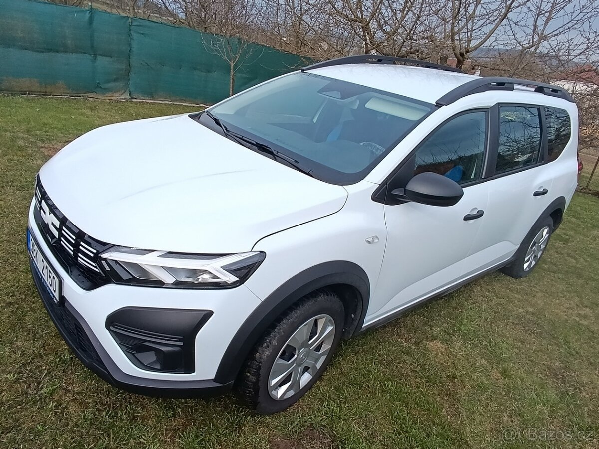 Jogger, LPG, 7 míst, 10 000km - 3