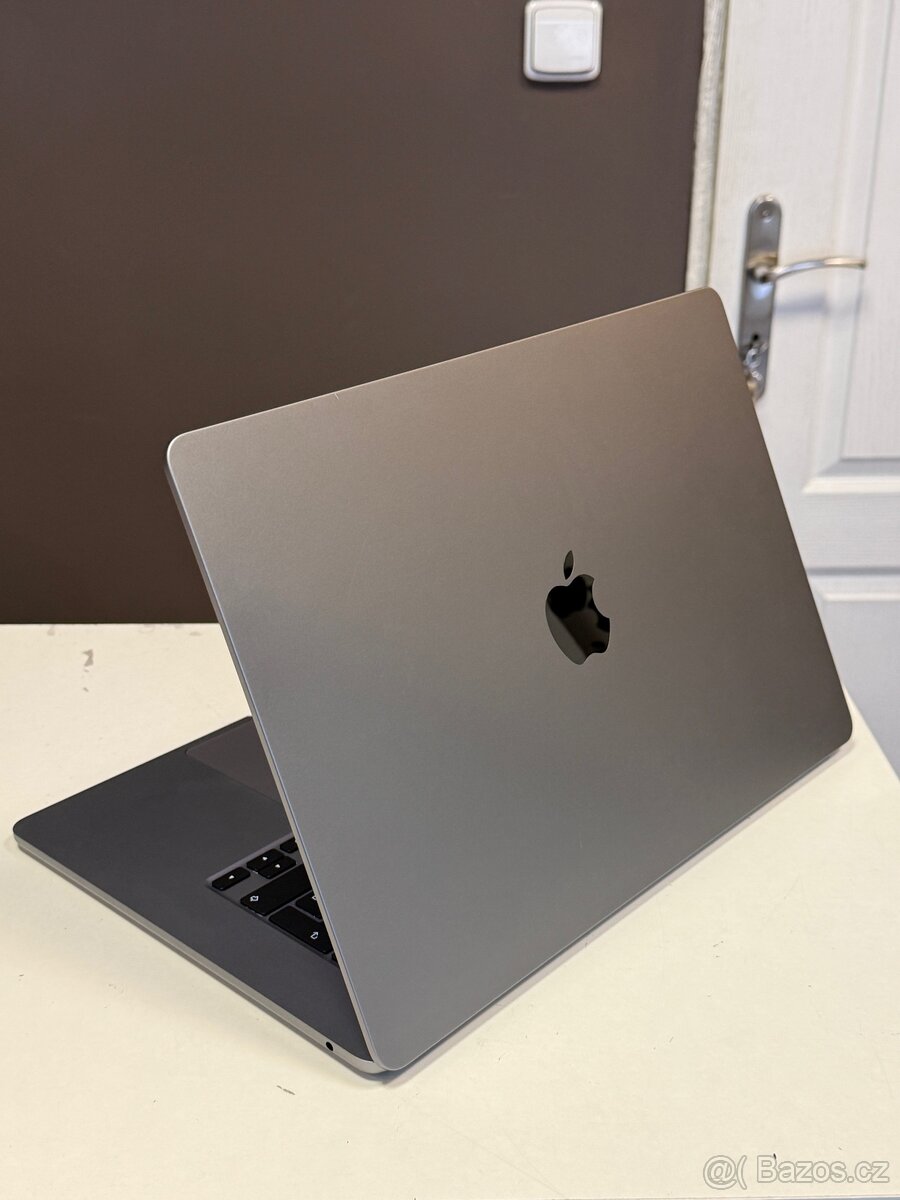 MacBook Air 15” M2 2023 - 3