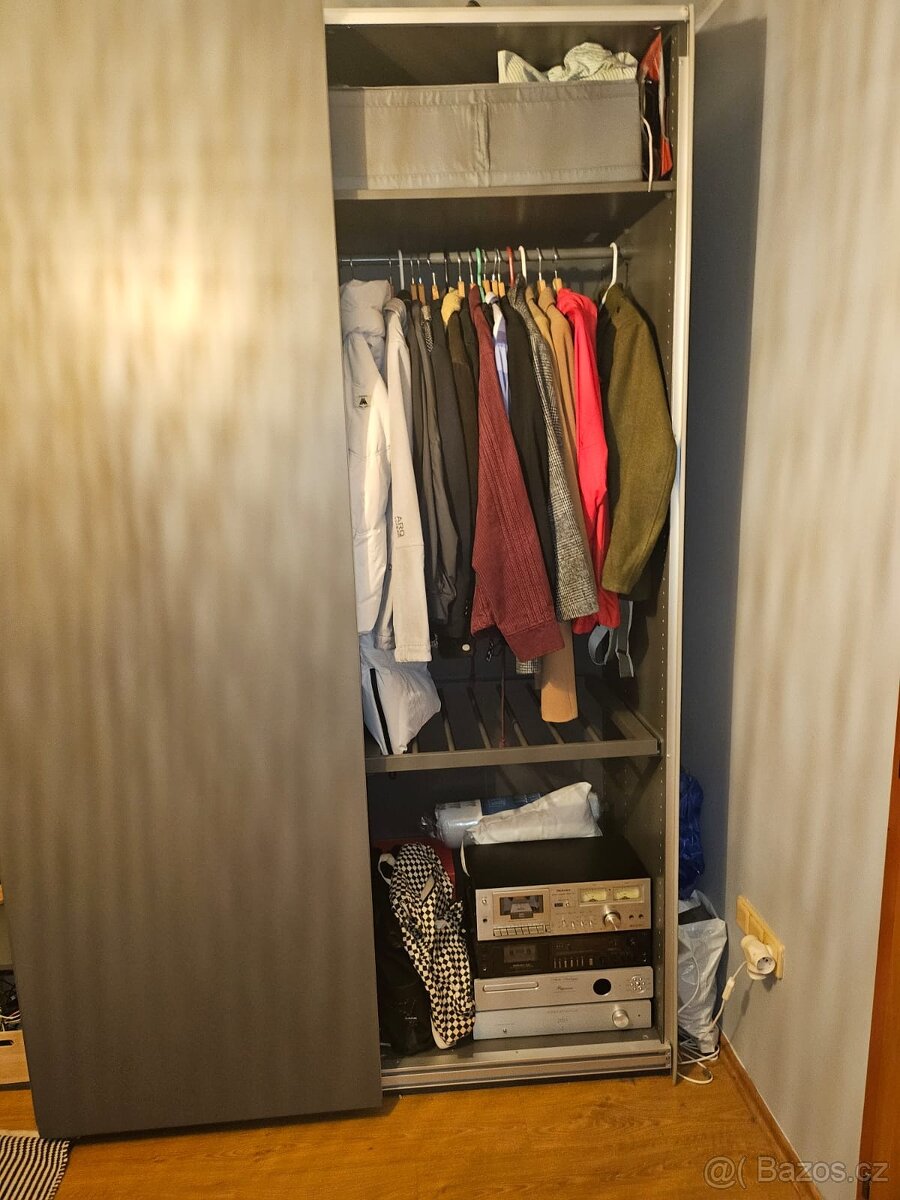Šatní skříň - 3