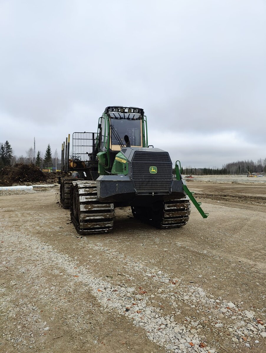 Vyvážecí souprava JOHN DEERE 1010G IBC - 3
