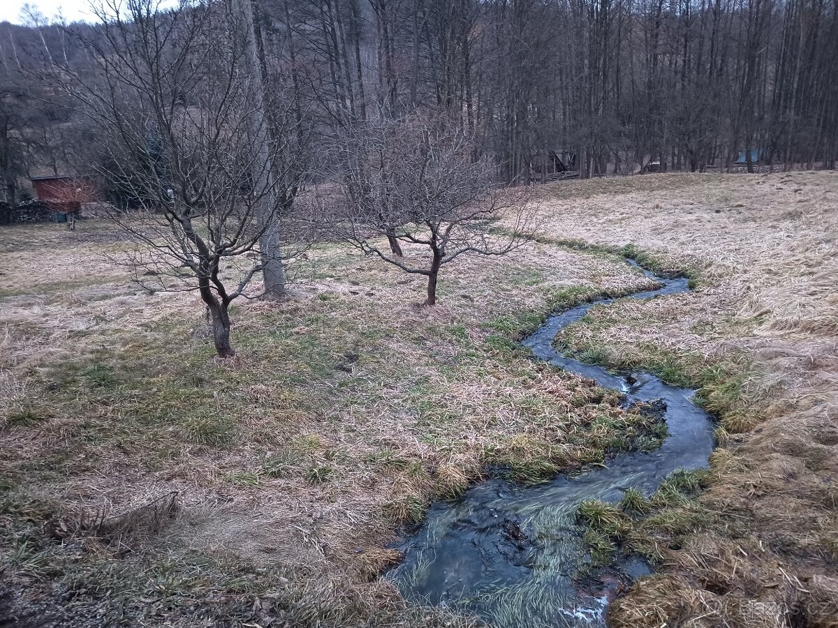 Zahrady, zemědělské pozemky, stodola - 3