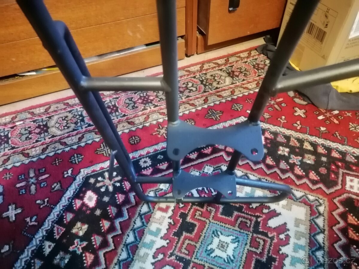 Ram na zadni kufr NOVÝ