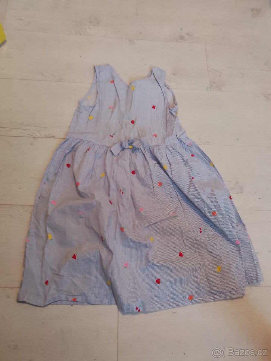 1 sukně a 4 šaty - 3