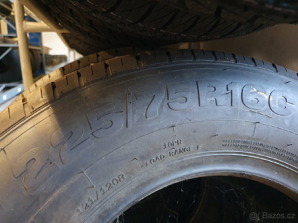 225/75R16C - 3