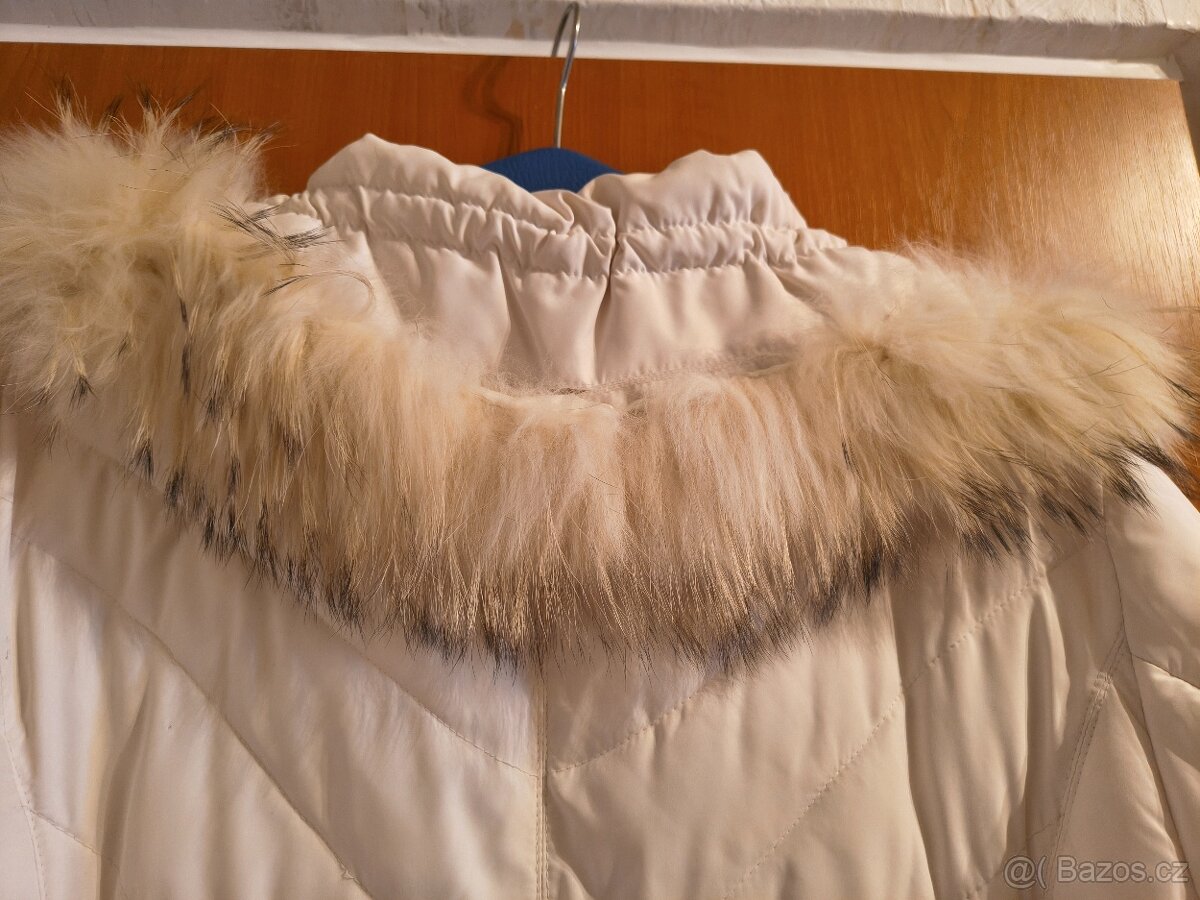 Nová bílá dámská bunda s límcem zdobeným kožešinou - 3