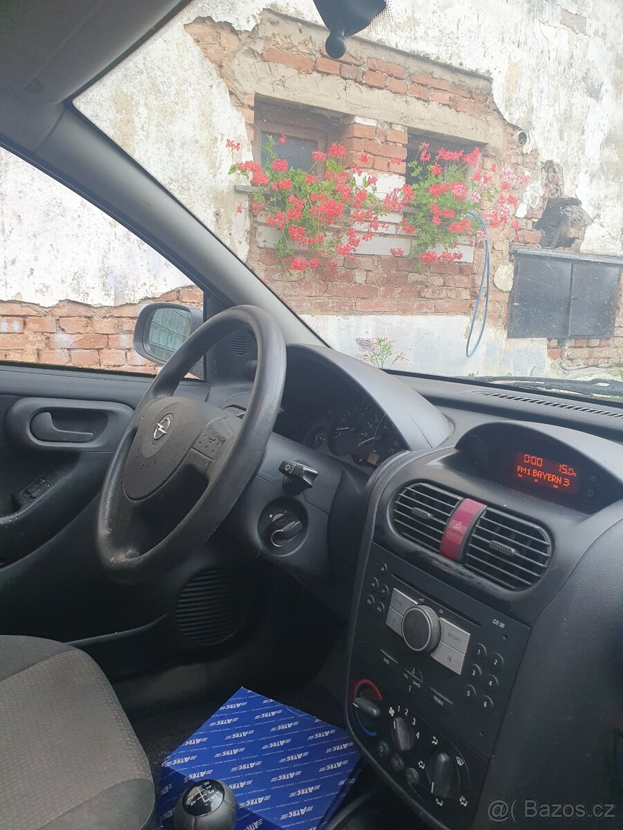 Opel Corsa C, obsah 1,0 benzín, rok 2006 - 3