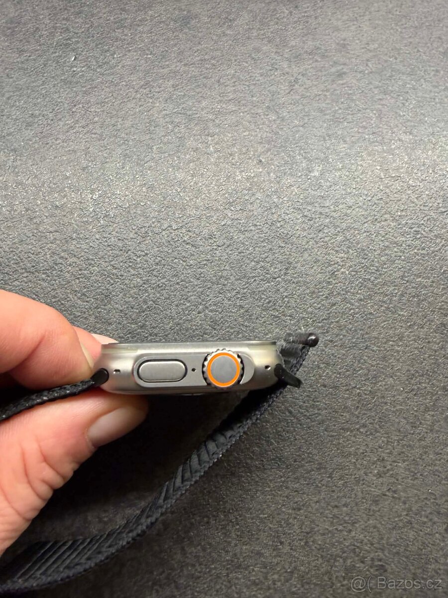 Apple Watch Ultra 2 - 3