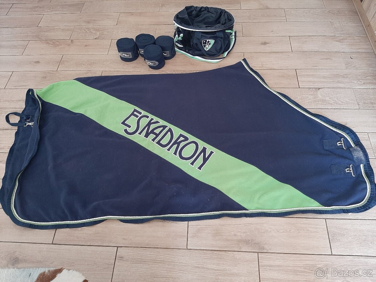 Eskadron odpocovaci deka tm.modra - 3