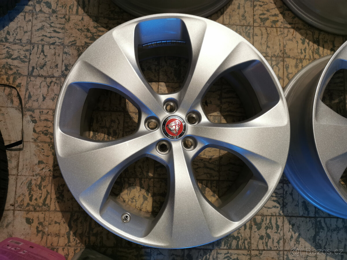 NOVÁ SADA - Jaguar E-Pace - originál 20" alu disky - 3