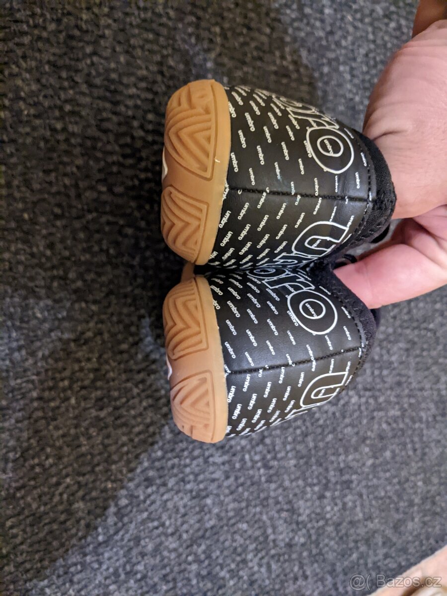 Kopačky Umbro vel. 34 - 3