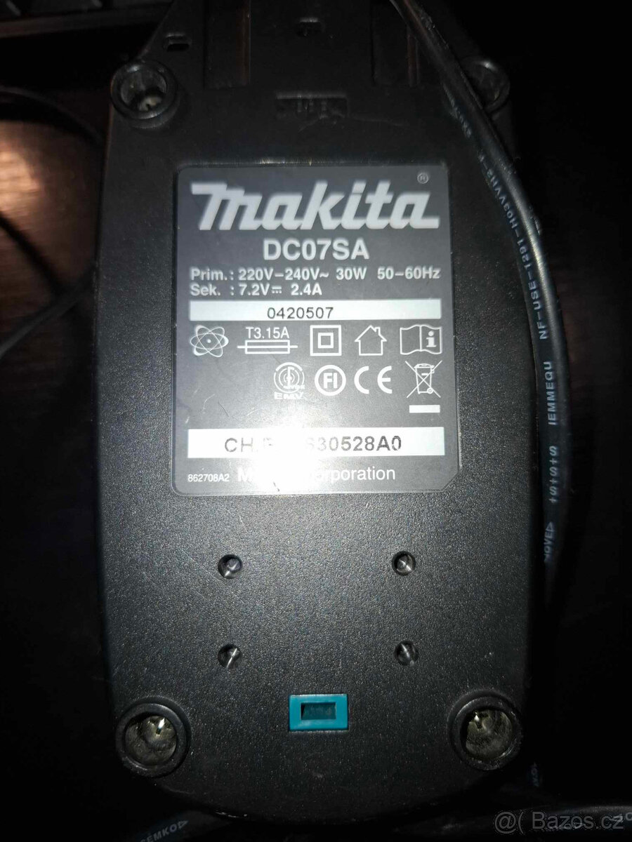 Nabíječka MAKITA DC07SA - 3