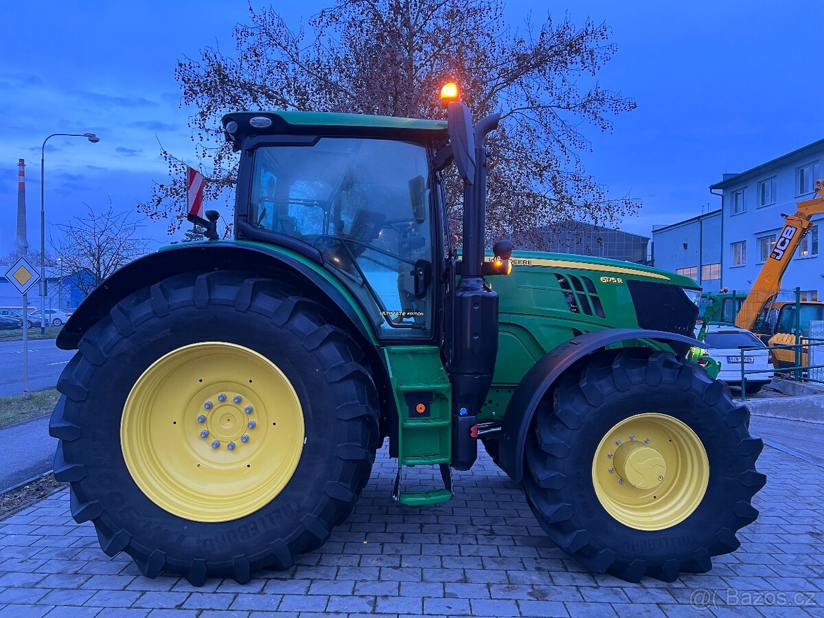 Traktor John Deere 6175R - 3