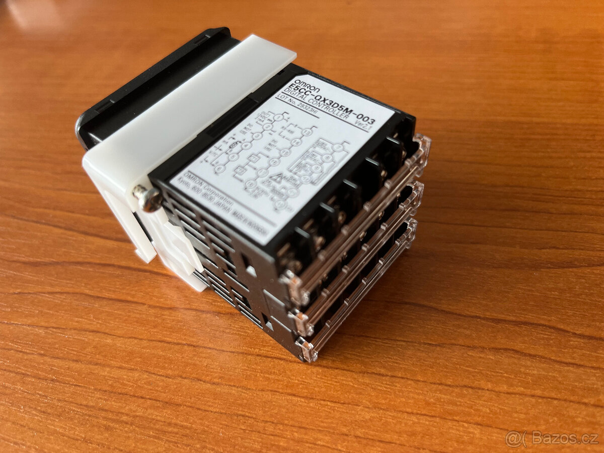 Omron E5CC-QX3D5M-003 - 3