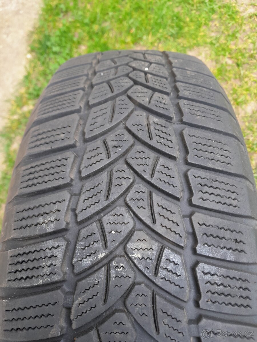 Pneu 185/65 r15 - 3