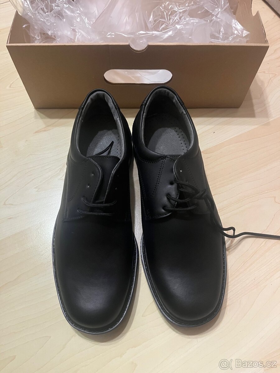 Vojenské věci - boty, oblečení, pokrývky hlavy... - 3