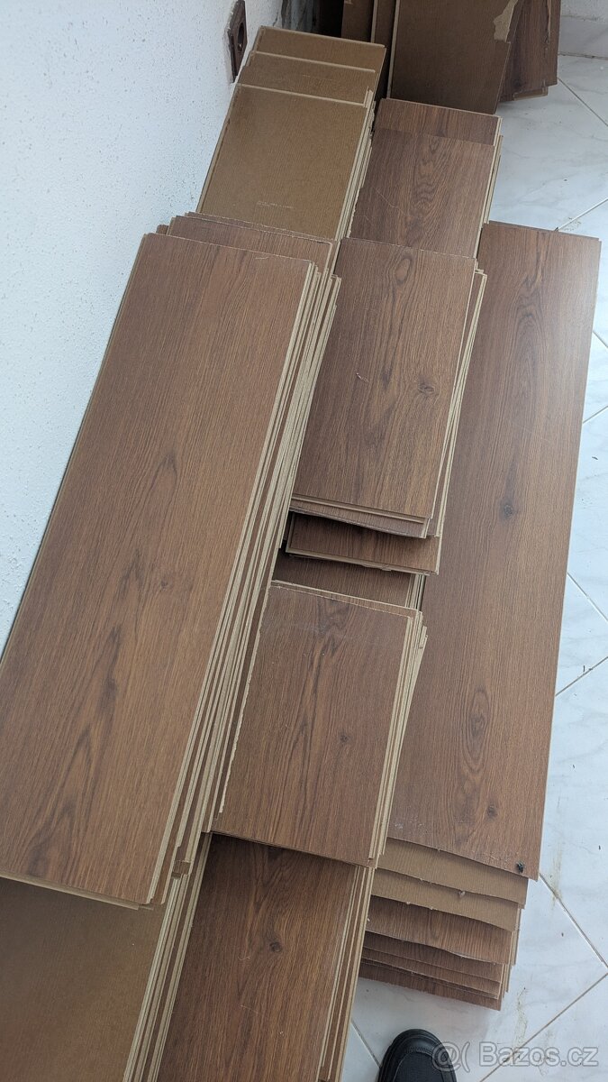 Plovoucí podlaha decor ořech - click systém cca 30 m2 - 3