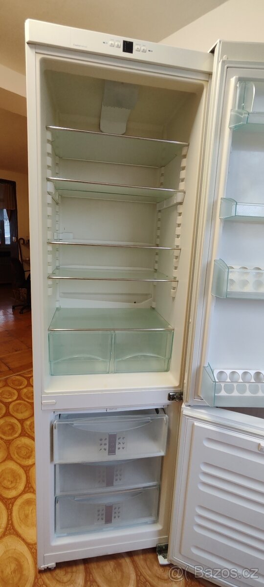 Prodám kombinovanou lednici s mrazákem LIEBHERR CN 4013 - 3