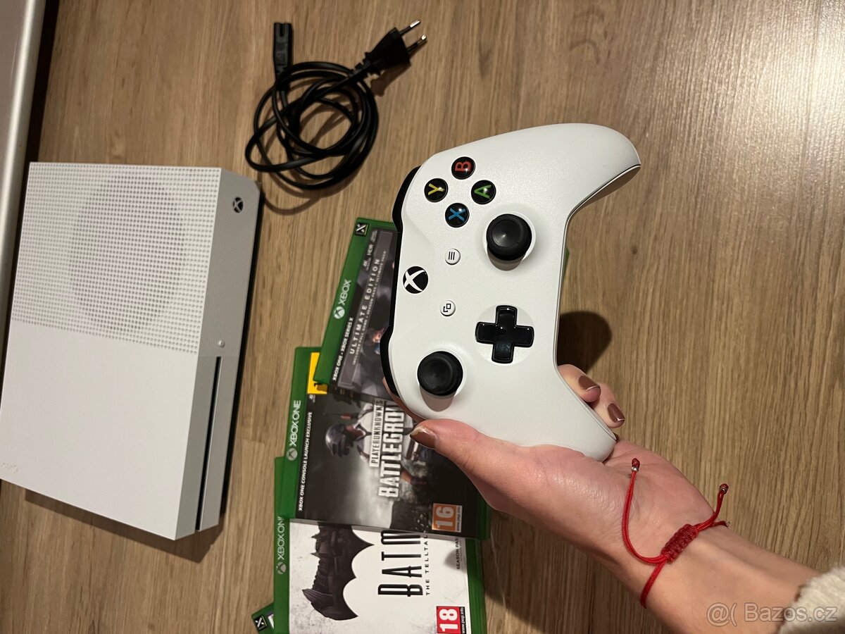 Xbox One S 1TB - 3