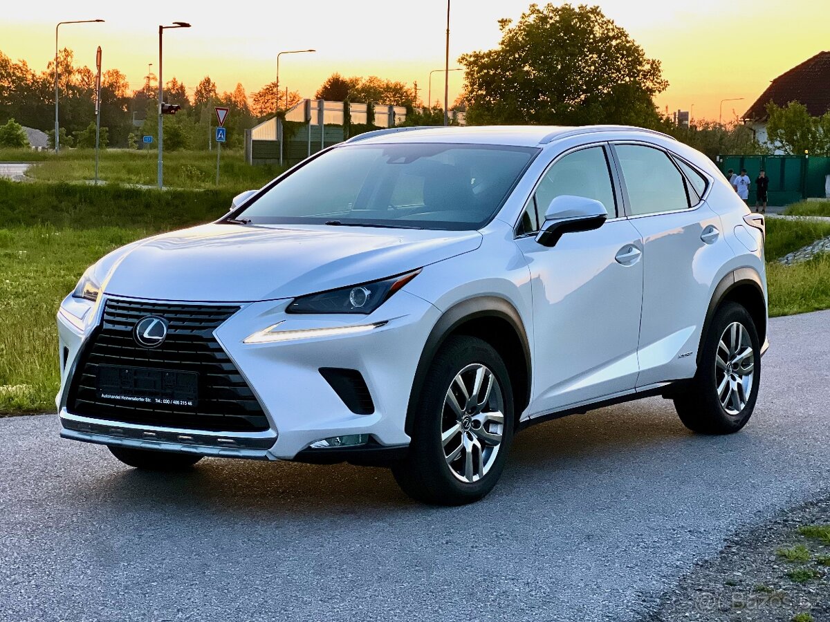 Lexus NX300h Hybrid m.2021 Perleť Navi Kamera Automat - 3
