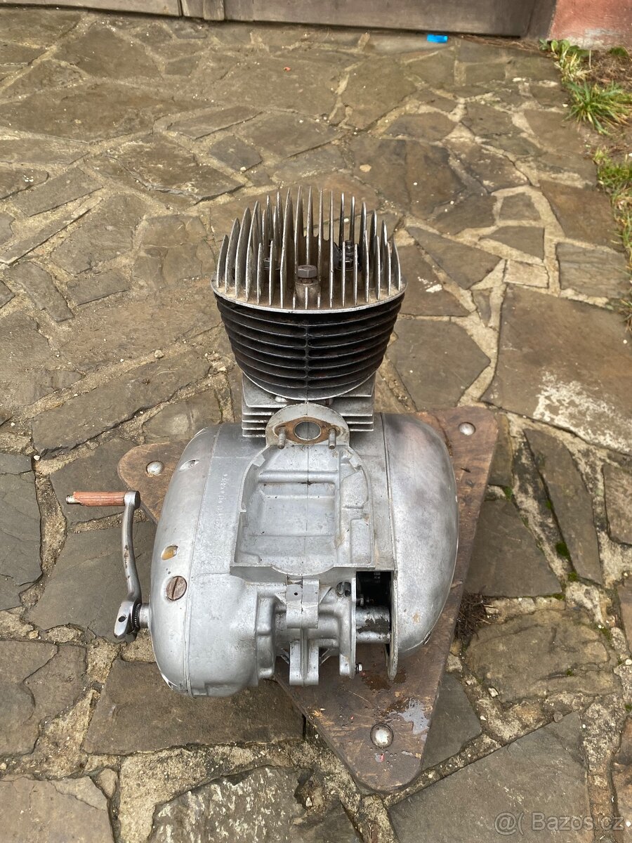 Čz 250/485 egypťan motor - 3