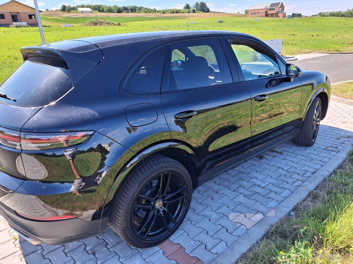 Prodám Porsche Cayenne 3.0i V6, r.v. 12/2017 model 2018, TOP - 3