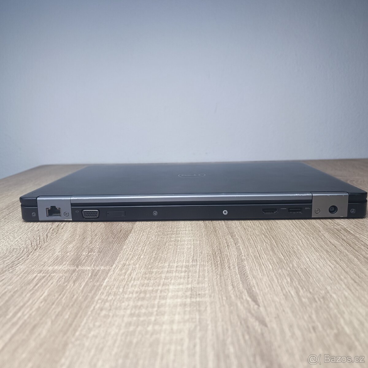 Rychlý Notebook Dell - 3